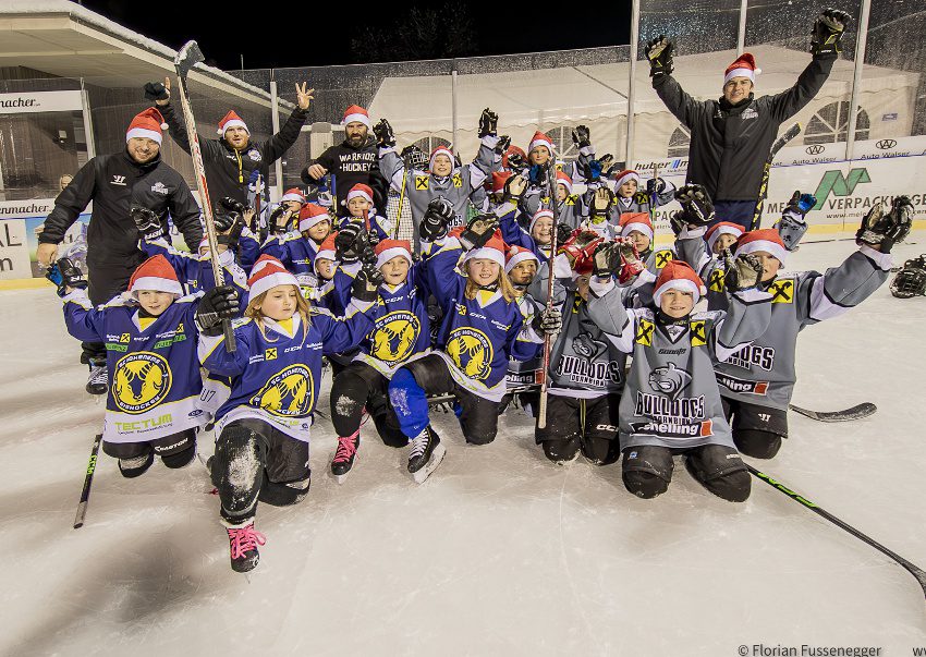 Der Nikolaus besuchte die Hockey-Kids